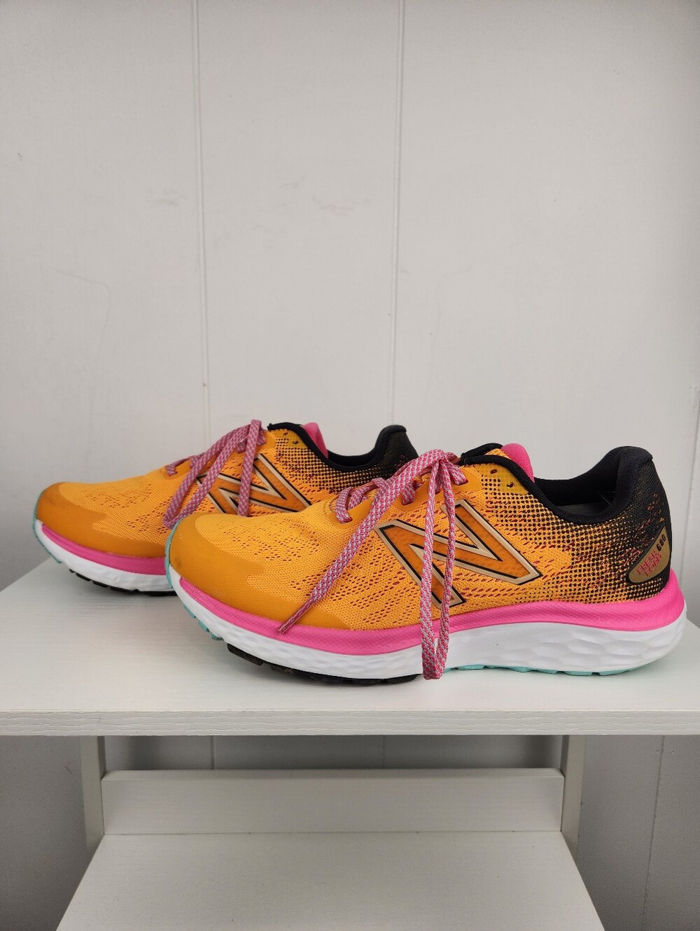 New Balance Fresh Foam 680 Womens 7.5 Orange Pink Sneakers Low Lace-Up W680YW7